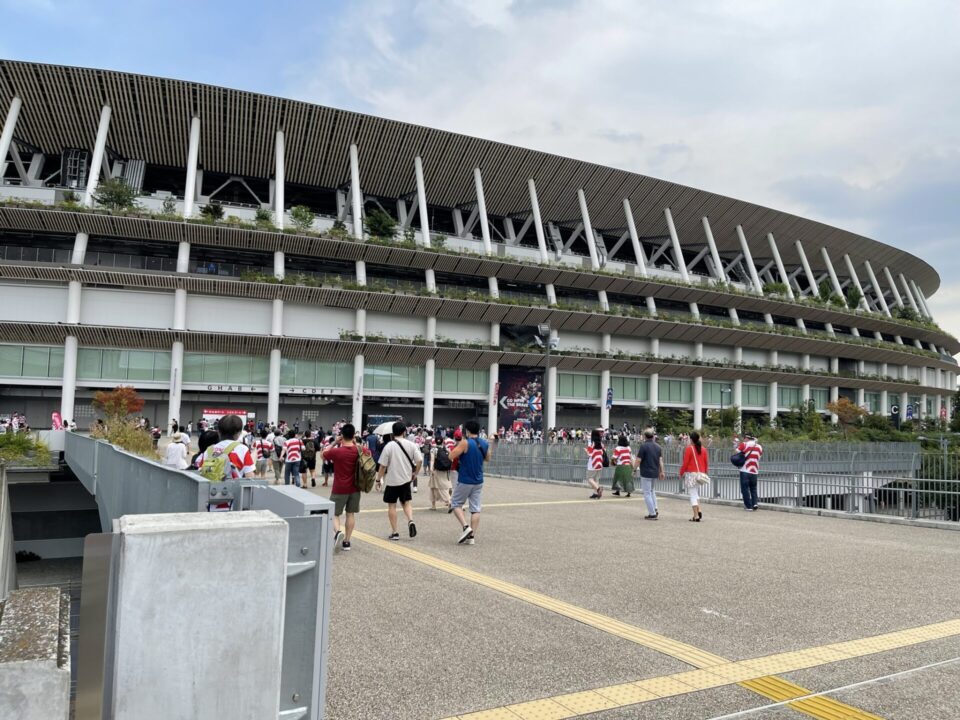 初めてやってきた国立競技場